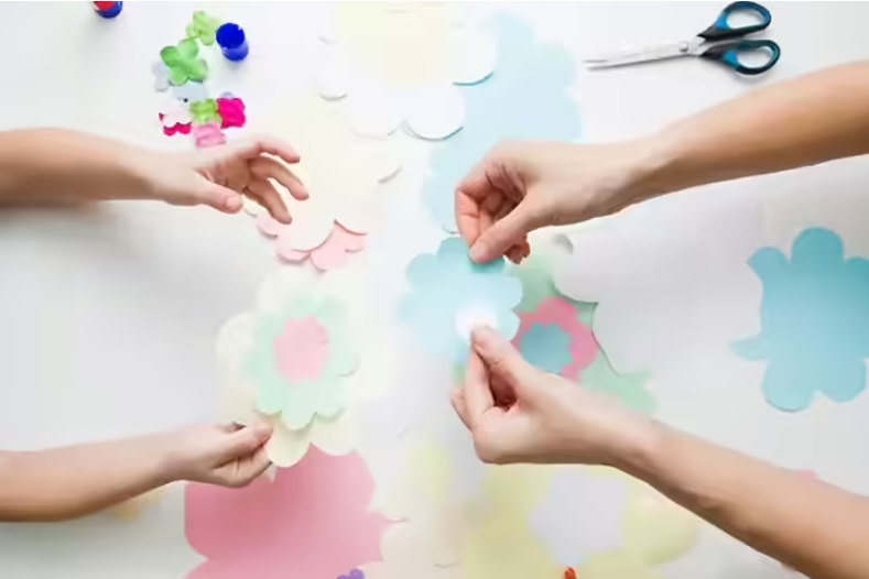 کاردستی گل سه بعدی رنگی با روزنامه برای کودکان